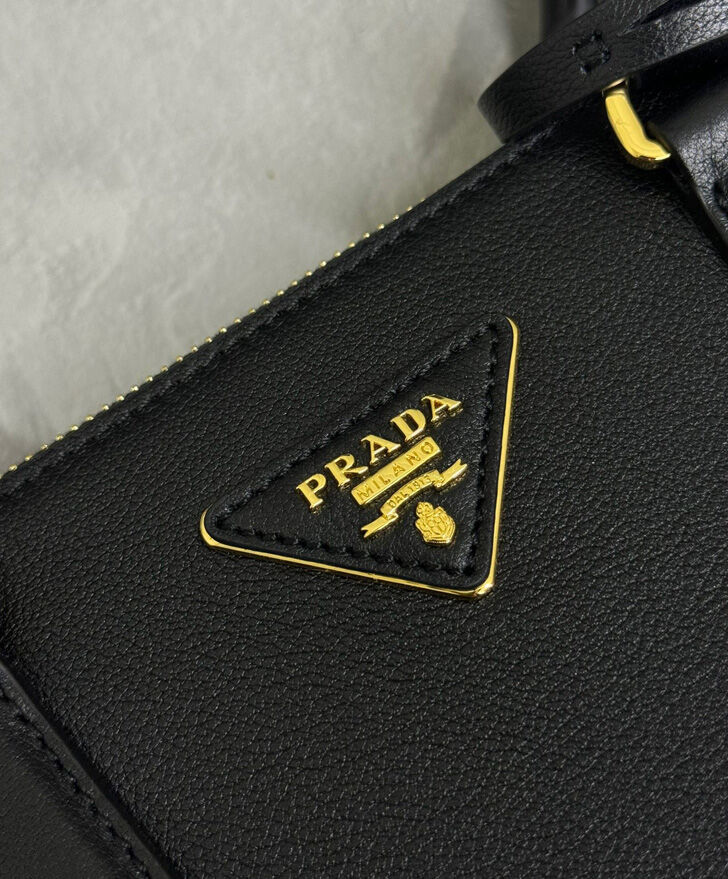 Prada Medium Galleria Leather Bag 1BA457